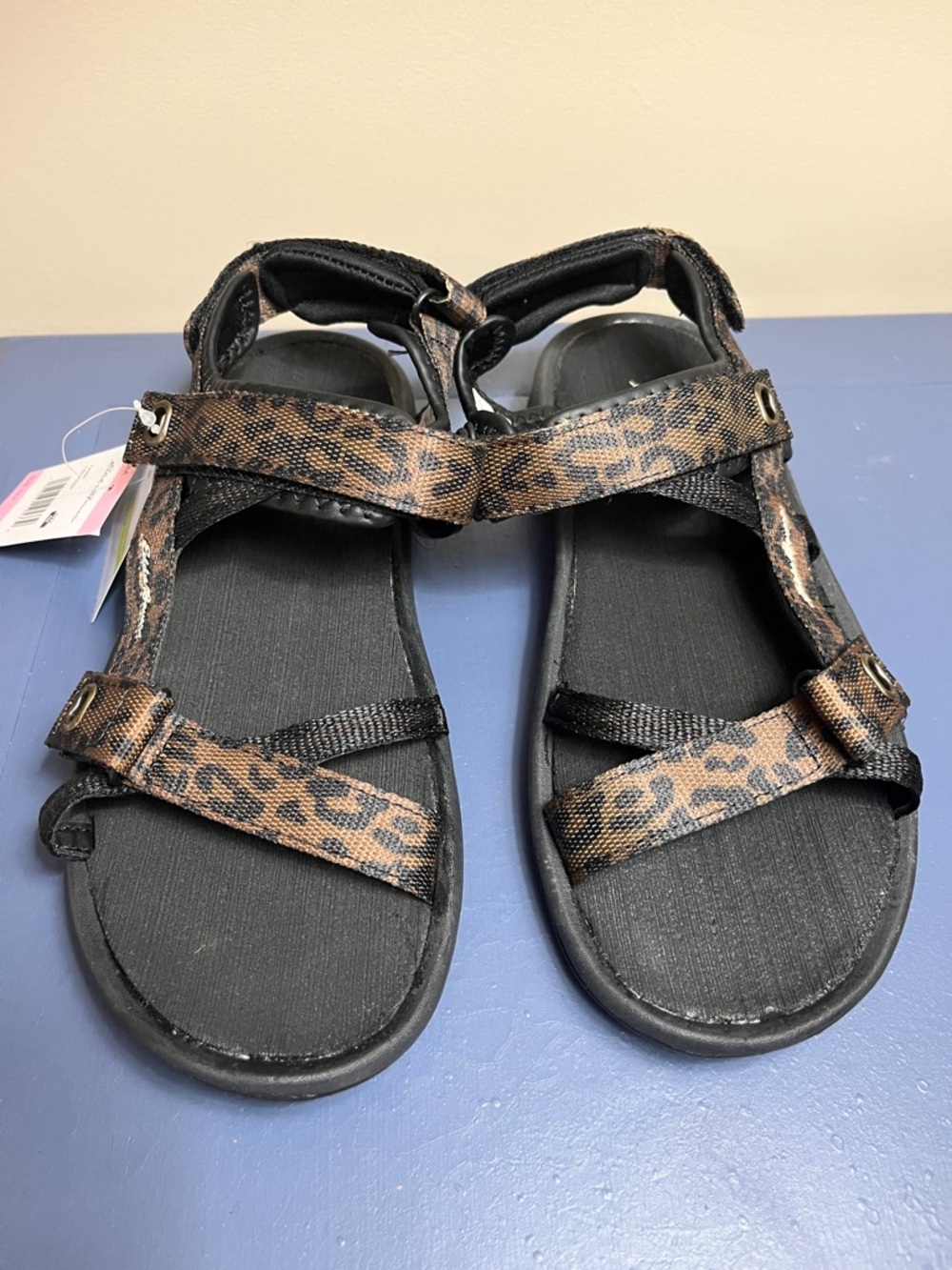 Eddie Bauer Leopard Print Adjustable Strap Sandals 6M
